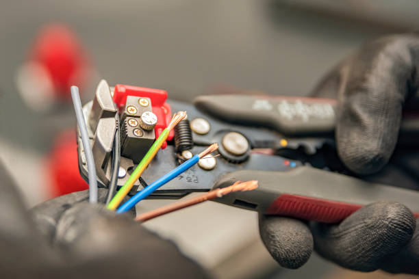 Best Electrical Repair Services  in Oakdale, NY